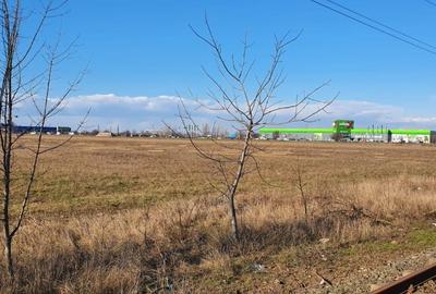 Teren Construcții intravilan de 110100 mp, în Grădiște - 3