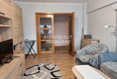 Apartament cu 4 camere decomandat, mobilat în Central - 1