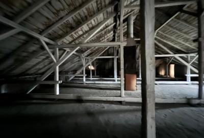 Spațiu comercial, de 1,200 mp, în Central - 3