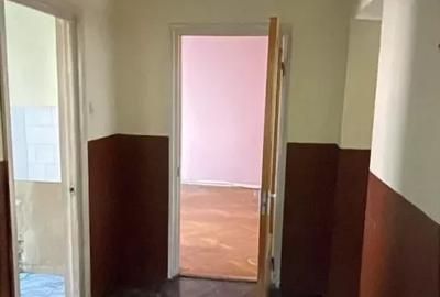 Apartament cu 4 camere în Cetate