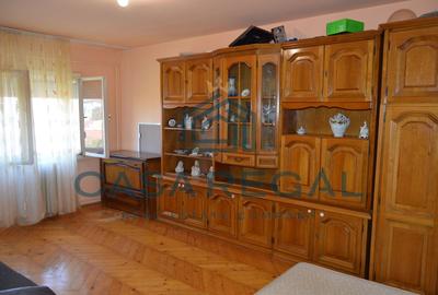Apartament cu 2 camere semidecomandat, mobilat în Nufărul