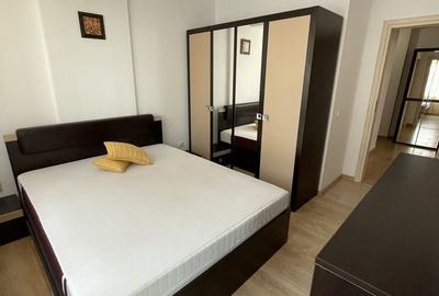 Apartament cu 2 camere decomandat în Roșu