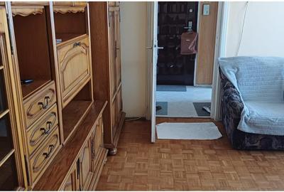 Apartament cu 2 camere semidecomandat, mobilat în Tractorul