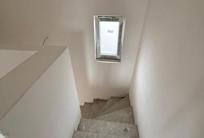 Casă cu 4 camere cu Teren 402 Mp în Central