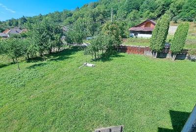 Casă individuală cu 5 camere cu Canalizare în Valea Siliștii