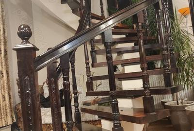 Casă cu 5 camere cu Teren 300 Mp în Central - 1