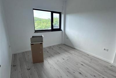 Apartament cu 3 camere decomandat în Bucium - 5