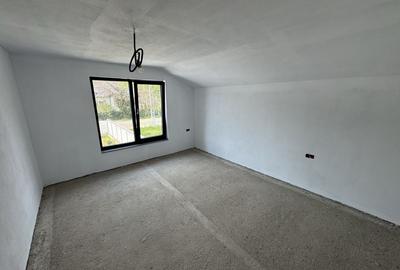 Casă cu 4 camere cu Teren 720 Mp în Central - 3