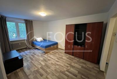 Apartament cu 3 camere semidecomandat, mobilat în Ștefan cel Mare