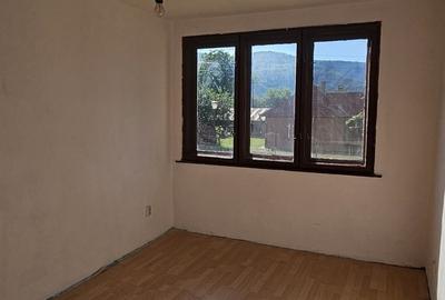 Apartament cu 2 camere decomandat în Șuncuiuș - 2