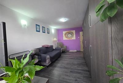 Garsonieră semidecomandată, mobilată în 13 Decembrie - 2