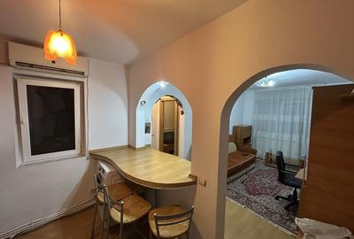 Apartament cu 2 camere decomandat în Exterior Vest