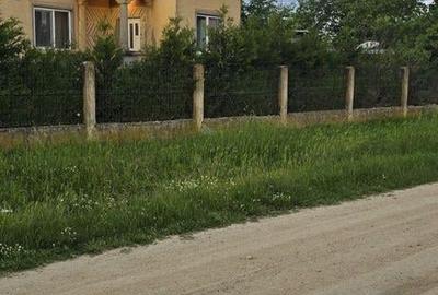 Casă individuală cu 4 camere cu Teren 2000 Mp în Izvoare