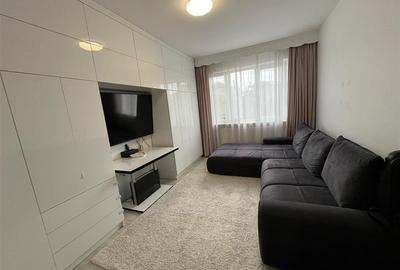 Apartament cu 3 camere decomandat în Rogerius