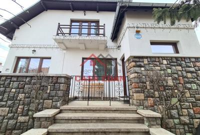 Casă individuală cu 7 camere cu Teren 304 Mp în Central - 1