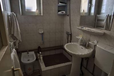 Apartament cu 3 camere semidecomandat, mobilat în Central - 5