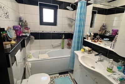 Casă cu 4 camere în Pădurii - 2