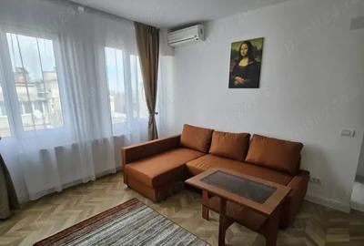 Apartament cu 2 camere semidecomandat, mobilat în Kogălniceanu