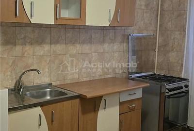 Apartament cu 2 camere decomandat în Micro 11