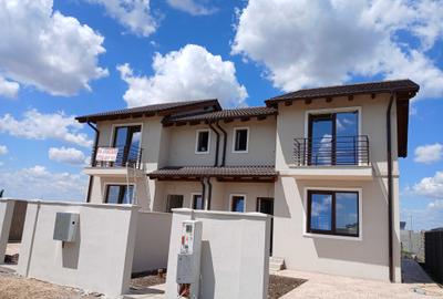 Casă cu 4 camere în Săcălaz - 1