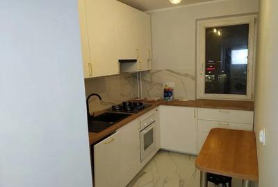 Apartament cu 2 camere decomandat în 1 Mai - 3