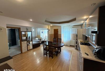 Apartament cu 3 camere în Decebal