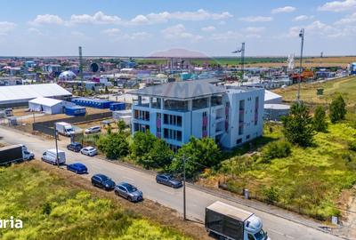 Spațiu comercial, de 1,340 mp, în Central