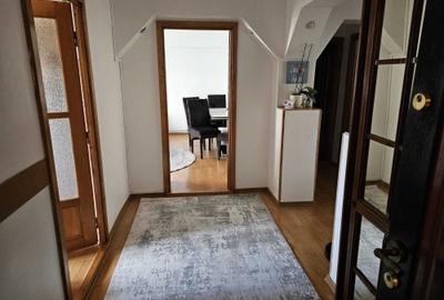 Apartament cu 3 camere decomandat în Central - 8