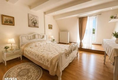 Casă cu 8 camere cu Teren 324 Mp în Universitate