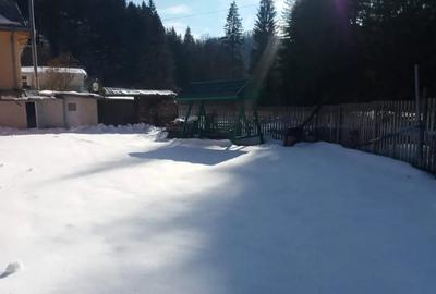 Casă cu 5 camere cu Teren 550 Mp în Lepșa