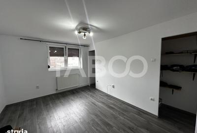 Casă cu 8 camere cu Teren 1195 Mp în Roșia - 4
