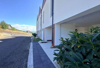 Casă cu Teren 200 Mp în Central