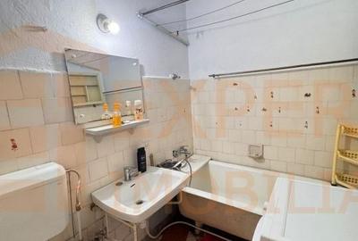 Apartament cu 2 camere semidecomandat în Tomis I