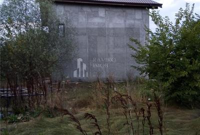 Casă cu 4 camere cu Teren 1886 Mp în Theodor Pallady - 1
