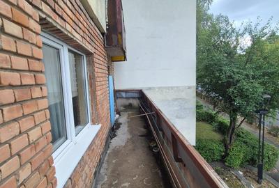 Apartament cu 3 camere decomandat în Zorilor - 9