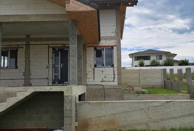 Casă cu 4 camere în Central - 6
