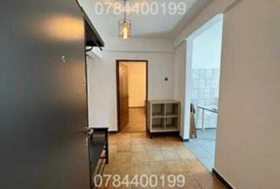 Apartament cu 3 camere decomandat în Vitan