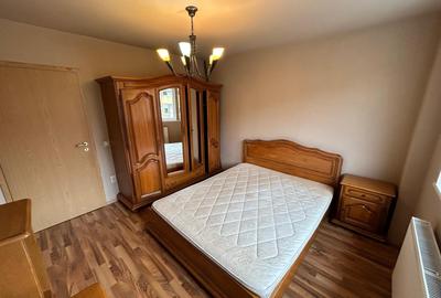 Apartament cu 3 camere decomandat, mobilat în Central