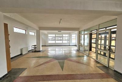 Spațiu comercial, de 280 mp, în Central - 2