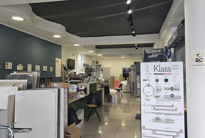 Spațiu comercial, de 664 mp, în Central