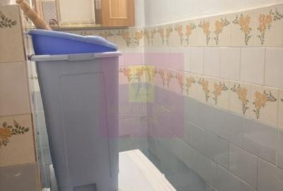 Apartament cu 3 camere decomandat în Drumul Taberei