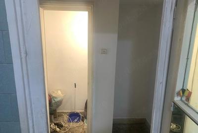 Apartament cu 2 camere semidecomandat în Gara de Nord