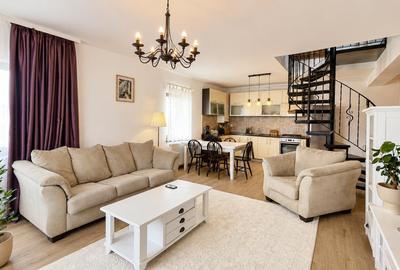 Apartament cu 3 camere, mobilat în Tractorul