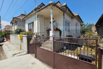 Casă cu 2 camere cu Teren 847 Mp în Unirea