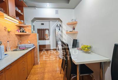 Apartament cu 3 camere decomandat în Lipovei - 6