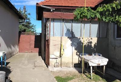 Casă cu 3 camere cu Teren 500 Mp în Bujac