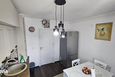 Apartament cu 2 camere decomandat în Democrației