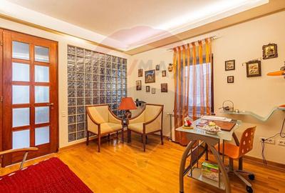 Casă individuală cu 11 camere cu Teren 1300 Mp în Schei - 6