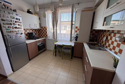 Apartament cu 2 camere decomandat în Drumul Taberei