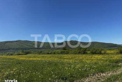 Teren de 1800 mp, în Poplaca